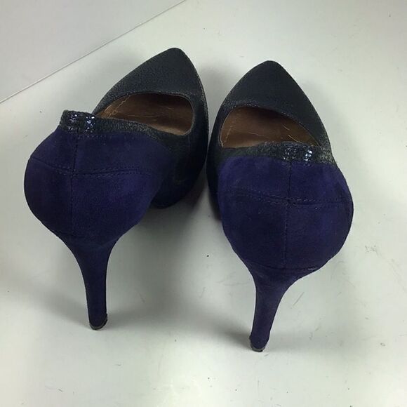 BCBG Paris Platform Stiletto Pumps Purple Suede Embossed Leather Heels Size 7.5 - Picture 3 of 8